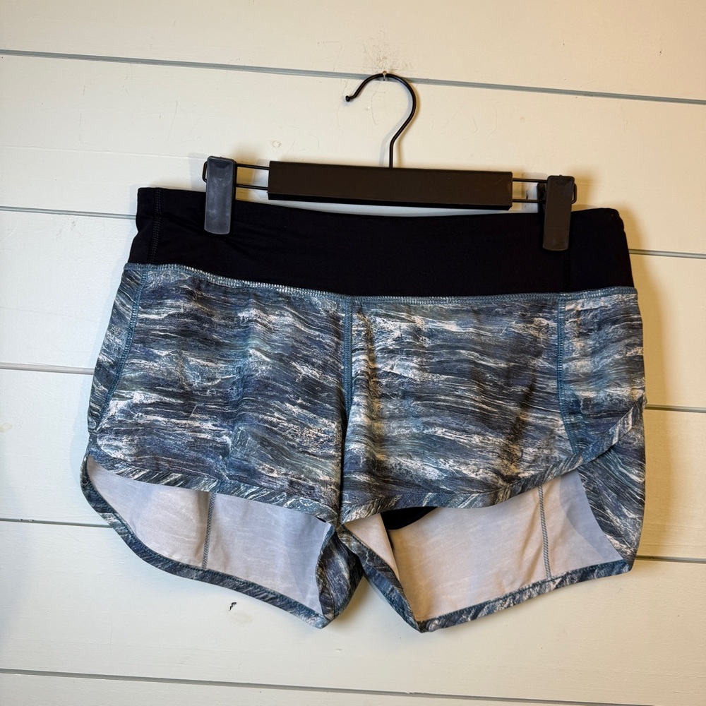 Lululemon Speed Short (4-way Stretch 2.5") Aerial Drift Multi Black size 6
